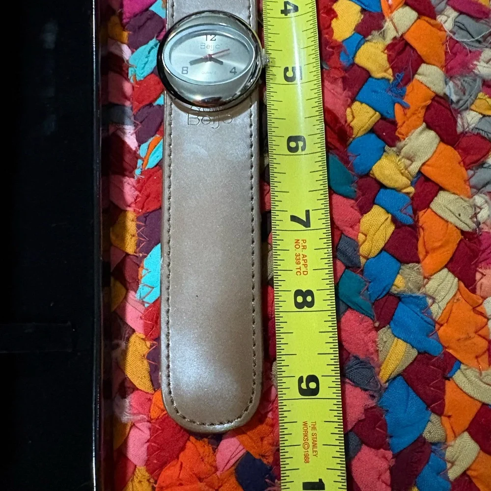 BEIJO BROWN SNAP-ON WATCH W/ BOX